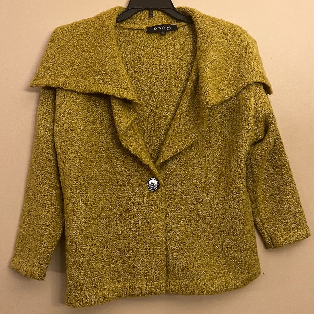 Evan Picone Women's Heather Green color PM Sweater One Button 3/4 sleeves.